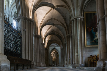 Poster - Architecture and grandeur of Cathedrals and Temples in France