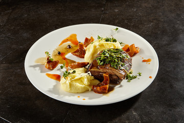 Poster - Beef brisket and mashed potato on white plate