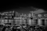 Fototapeta Most - New York Skyline in Black and white from Brooklyn- Panoramic BNW Skyline