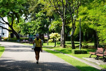 Canvas Print - jogging in the park