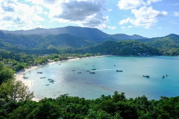 Views of Thong Nai Pan Bay, Koh Phangan, high angle Sea colors, beautiful natural sky A place to relax, beautiful and quiet.