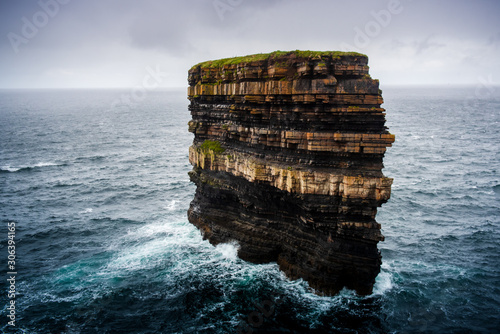 Cuadros en Lienzo Down Patrick trace the geological history of Ireland