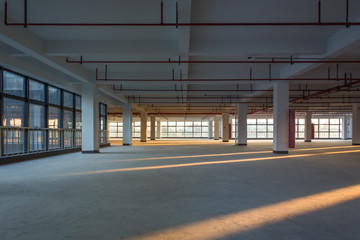 Canvas Print - Empty room in a building