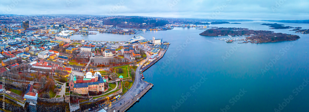 Obraz na płótnie View of Akershus Fortress in Oslo, Norway w salonie
