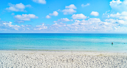 Wall Mural - Panorámica de playas y complejos para turistas en Cayo Santa María, República de Cuba