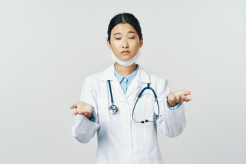 Wall Mural - young doctor with thumbs up