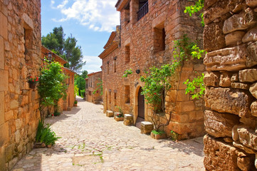 Sticker - das Dorf Siurana in Katalonien, Spanien - village Siurana in Catalonia mountains