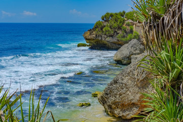 sea and rocks