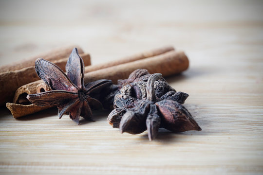 Spices image of cinnamon, star anise, clove