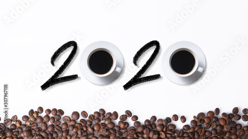 2020 hand latter with cups of coffee and coffee beans isolated on white Poster Mural XXL