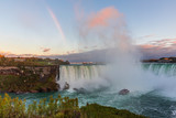 Fototapeta Nowy Jork - Niagara Falls is a group of three waterfalls at the southern end of Niagara Gorge, between the Canadian province of Ontario and the US state of New York
