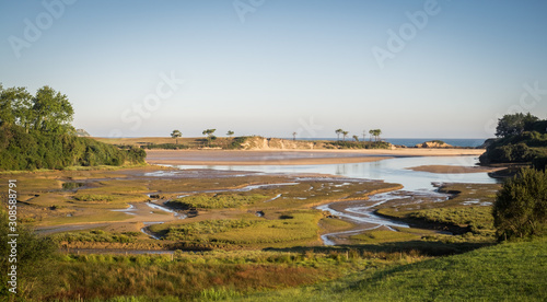 Fotografía Oyambre Natural Park and Oyambre Beach, Protected coastal & rural area