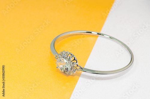 Fotomural Jewelry diamond bracelet