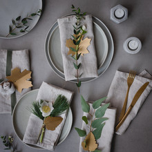 Inspiration Für Eine Natürliche, Festliche, Skandinavische Und Klassische Tischdekoration Zu Weihnachten