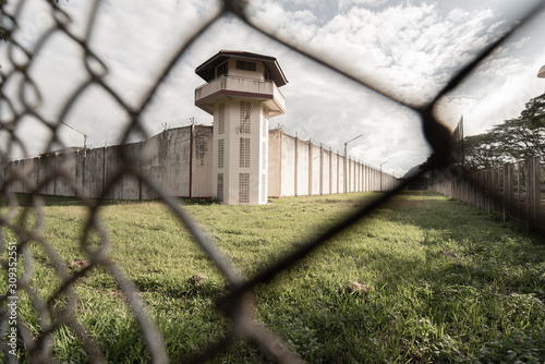 Cuadros en Lienzo Prison with iron fences