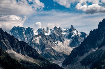 Canvas Print - Panorama  Dent de Geant (Giant's Tooth) and Grande Jorasse across the Valee Blanch