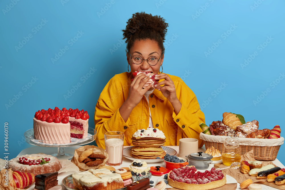 Funny Glutton Woman Bites Cakes With Big Appetite Cant Stop Eating
