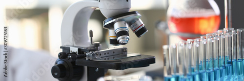 Cuadros en Lienzo Head microscope on the background laboratory