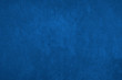 © Gabrieuskal - Fondo de pared con manchas de color azul.