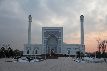 Wall Mural - Minor mosque in Tashkent, Uzbekistan