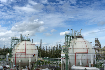 Wall Mural - Gas storage spheres tank in petrochemical plant