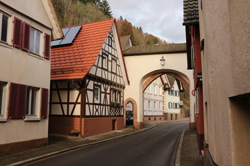 Wall Mural - Blick auf das alte Stadttor von Oppenau im Schwarzwald