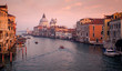 Hermoso Atardecer en los canales de Venecia 