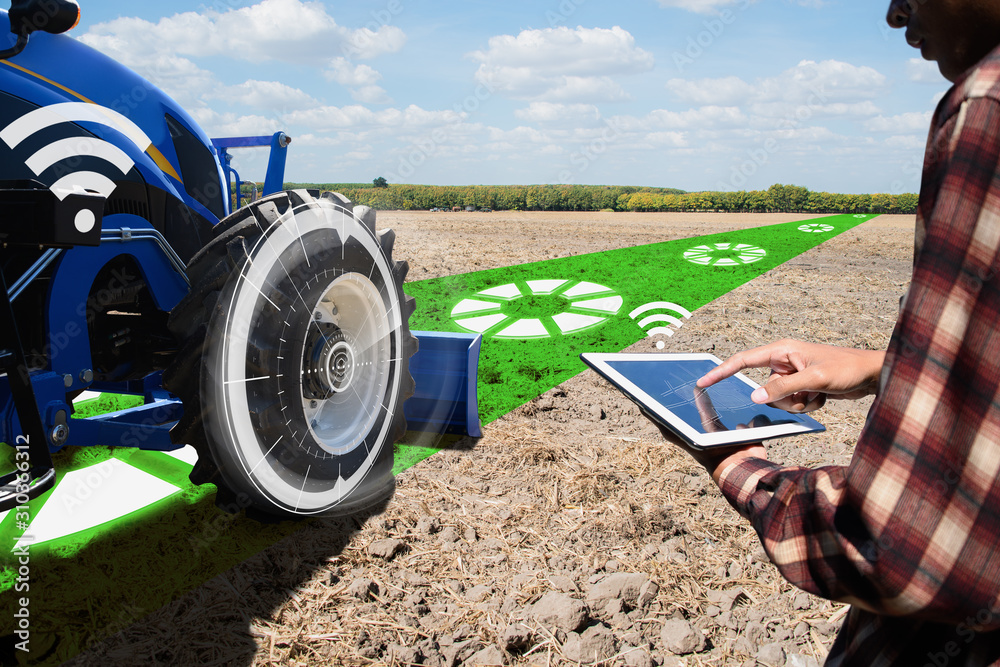 IOT smart industry robot 4.0 agriculture concept.Autonomous tractor ...