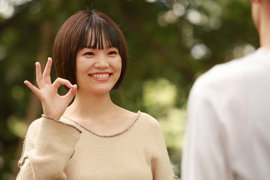手話「OK」