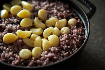 Poster - Steamed red rice and garlic