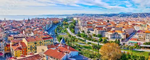 Fotomural Nice, France - December 1, 2019: Colorful aerial panoramic view over the old tow