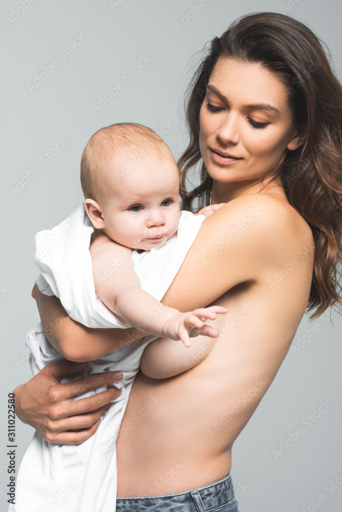 kids mom nude 