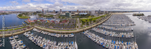 Fotografía Long Beach modern city skyline, marina and Shoreline Village panorama aerial view in City of Long Beach, Los Angeles County, California CA, USA