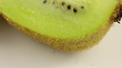 Canvas Print - Sliced kiwi fruit close up