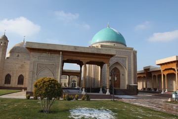 Wall Mural - Uzbekistan, Tashkent, Suzuk Ota Complex