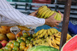 © ojoaovitorfoto - Frutas e legumes na feira