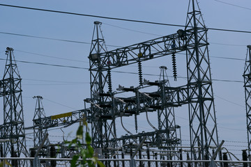 High-voltage power station to pay for city residents.