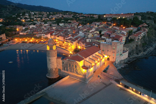 Cuadros en Lienzo Lever du soleil sur Collioure