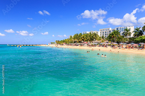 Photographie Beach at Doctor's cave in Montego Bay Jamaica