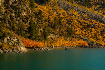 Canvas Print - Fall colors in Lake Sabrina, California