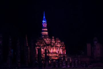 Canvas Print - 2019 November 10th, Historical Park, Sukhothai, Thailand -  Loy Krathong and candle Festival at Historical Park, Sukhothai, Thailand.