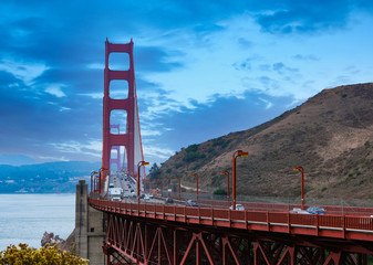 Fototapete - Golden Gate Bridge in Blue Hour