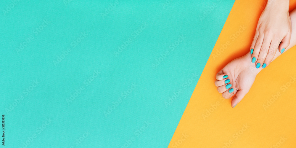 Αφίσα Perfect manicure with nail art on orange and green background