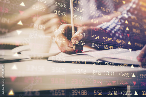 Fotomural Multi exposure of two men planing investment with stock market forex chart