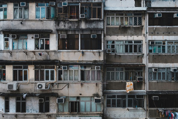 Canvas Print - old building facade, run down house exterior, HongKong -