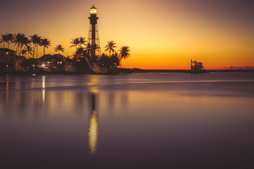 Wall Mural - Hillsboro Inlet Lighthouse at sunrise