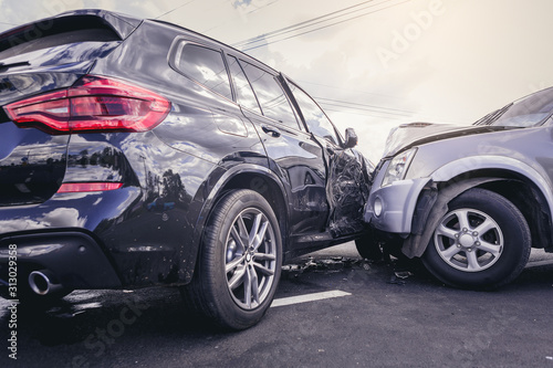Cuadros en Lienzo Car crash dangerous accident on the road