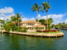 Luxury Mansion In Exclusive Part Of Fort Lauderdale