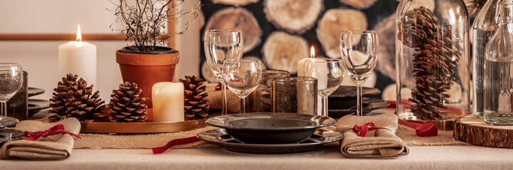 Wall Mural - close-up of table presenting natural christmas decoration