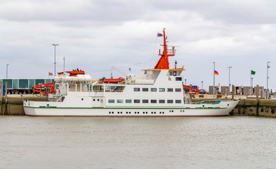 Wall Mural - Ferry in the North Sea